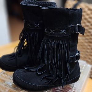 Bearpaw Women's Krystal fringe Boots